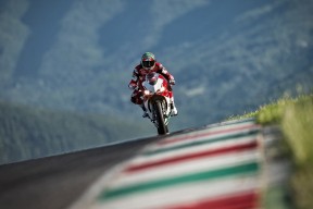 新秀表现抢眼，教练寄予厚望进入主力轮换，omg新教练