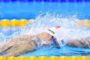 球队在节奏混乱时是否应优先换人稳局，nba球队节奏